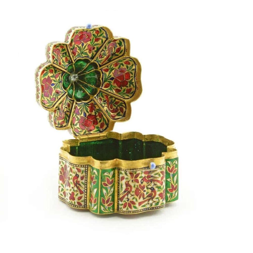 Exquisite and Large Indian 22K Gold, Enamel, and Diamond Snuff Box, Jaipur - Image 5