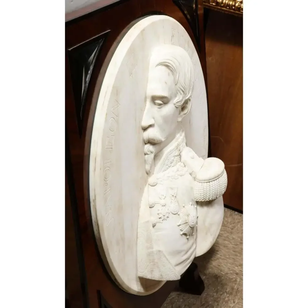 Museum Quality French White Marble Roundel Relief of Emperor Napoleon III, 1860 - Image 11