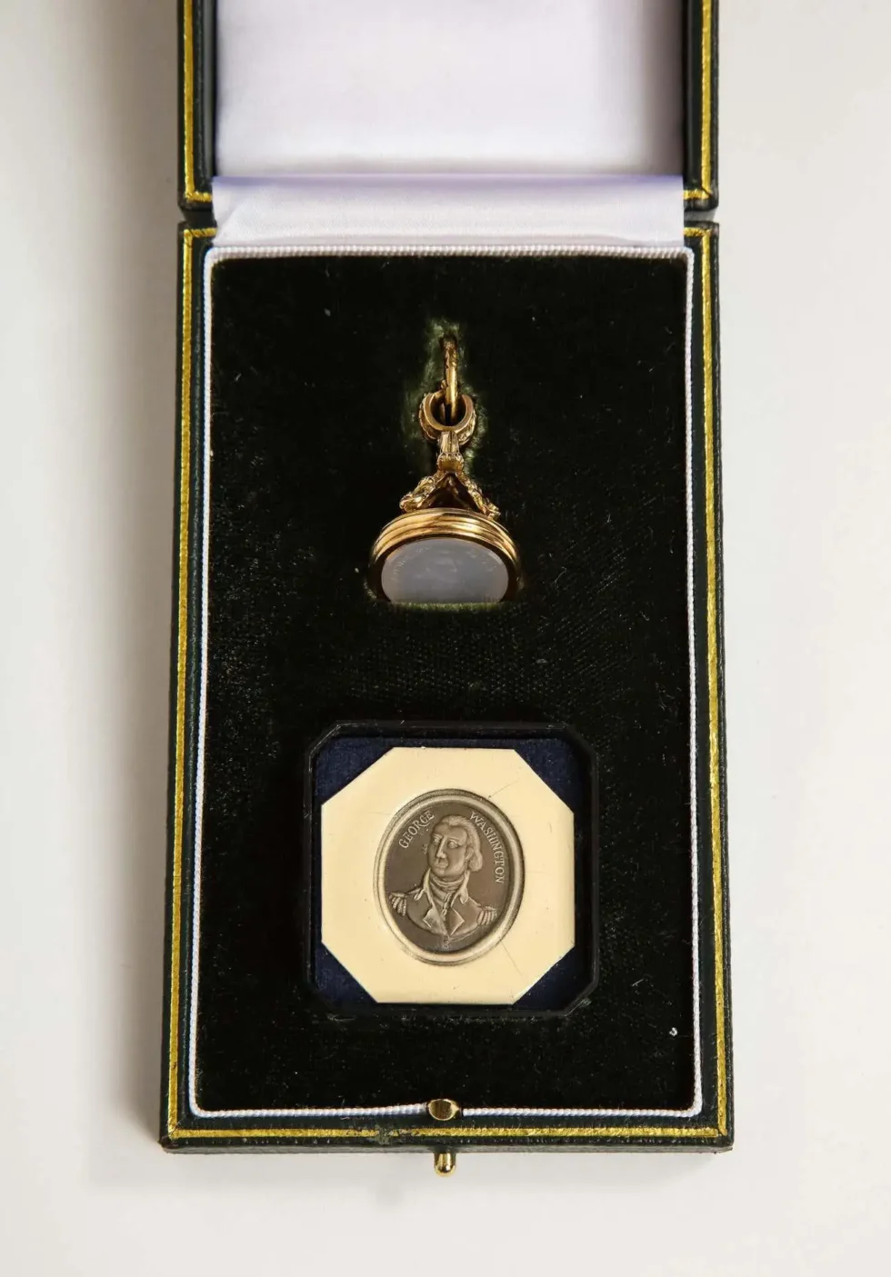 A Rare American Gold Intaglio Seal of George Washington, Early 19th Century - Image 4