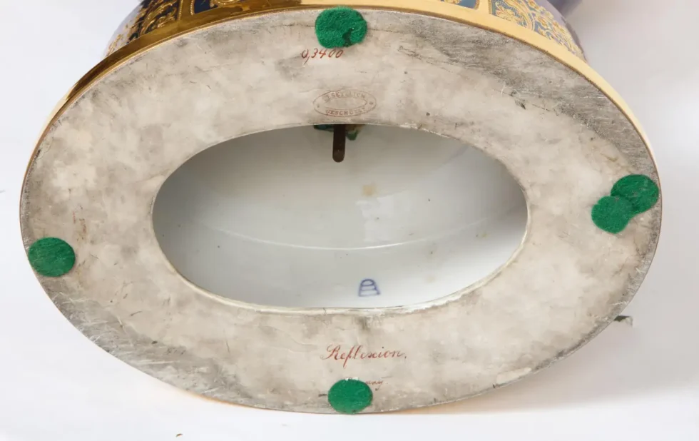 Monumental Royal Vienna Iridescent Porcelain Portrait Vase and Cover, circa 1880 - Image 17