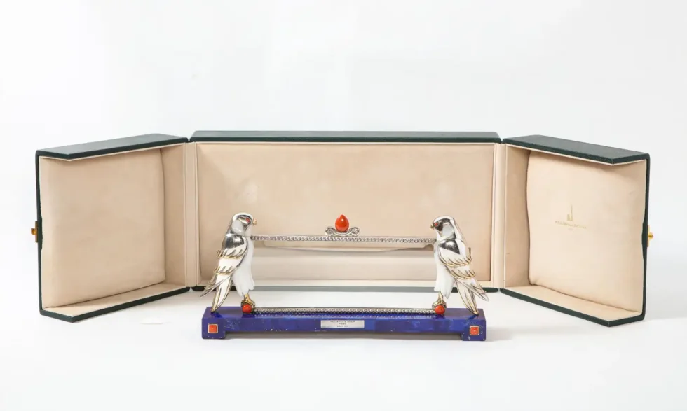 Mellerio Paris, a Silver, Gold, Lapis Lazuli, Coral, and Hardstone Picture Frame - Image 3