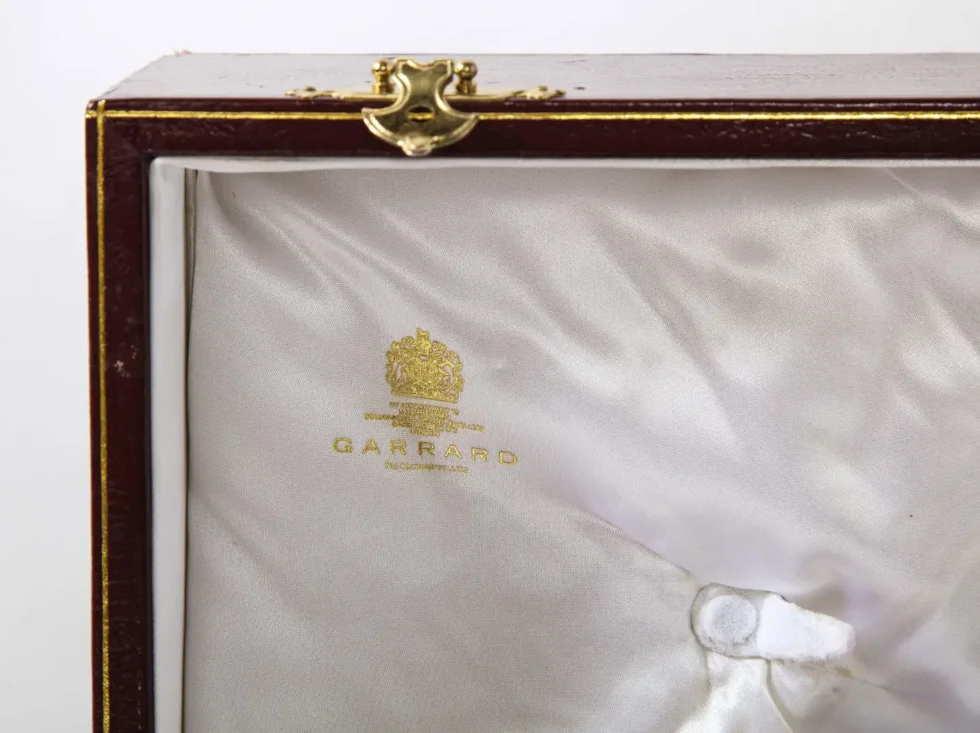 Margaret Thatcher and State of Qatar, Garrard & Co. Silver Gilt Presentation Set - Image 9