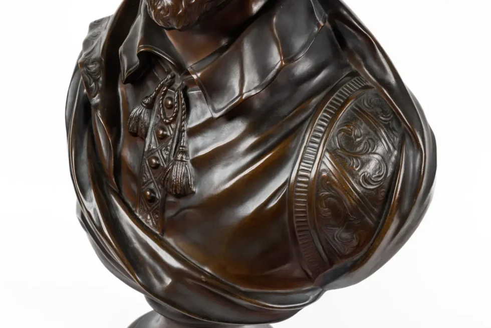 A Monumental French Patinated Bronze Bust of William Shakespeare, after Houdon - Image 4