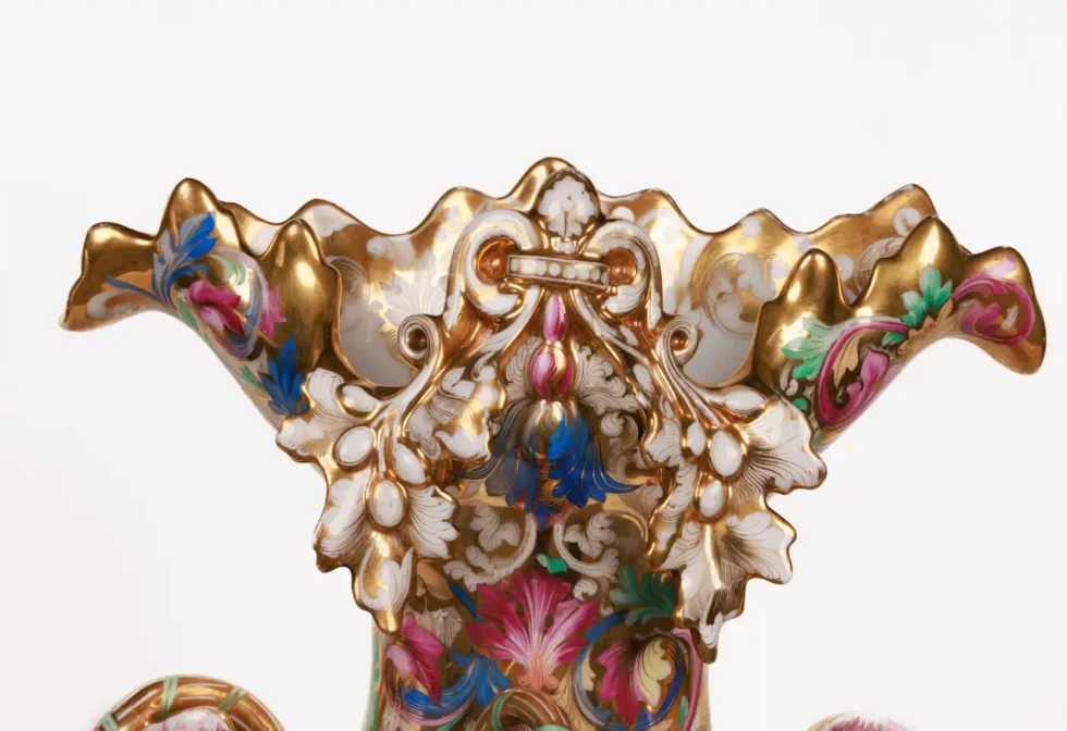 Monumental and Masterful Pair of French Paris Porcelain Hand-Painted Vases - Image 12