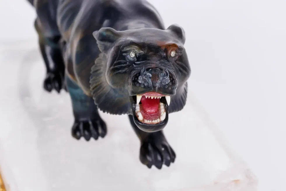 Rare Carved Hawk's Eye Agate Tiger on a 14K Gold Mounted Rock Crystal Base - Image 10