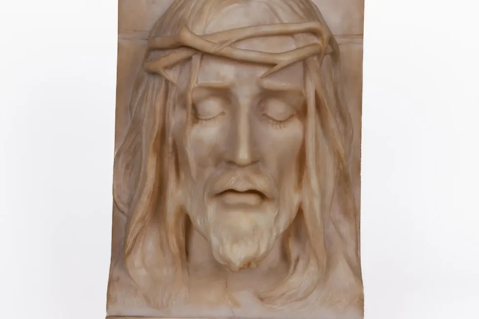 Rare and Important Italian Alabaster Bust Sculpture of Jesus Christ, C. 1860 - Image 4