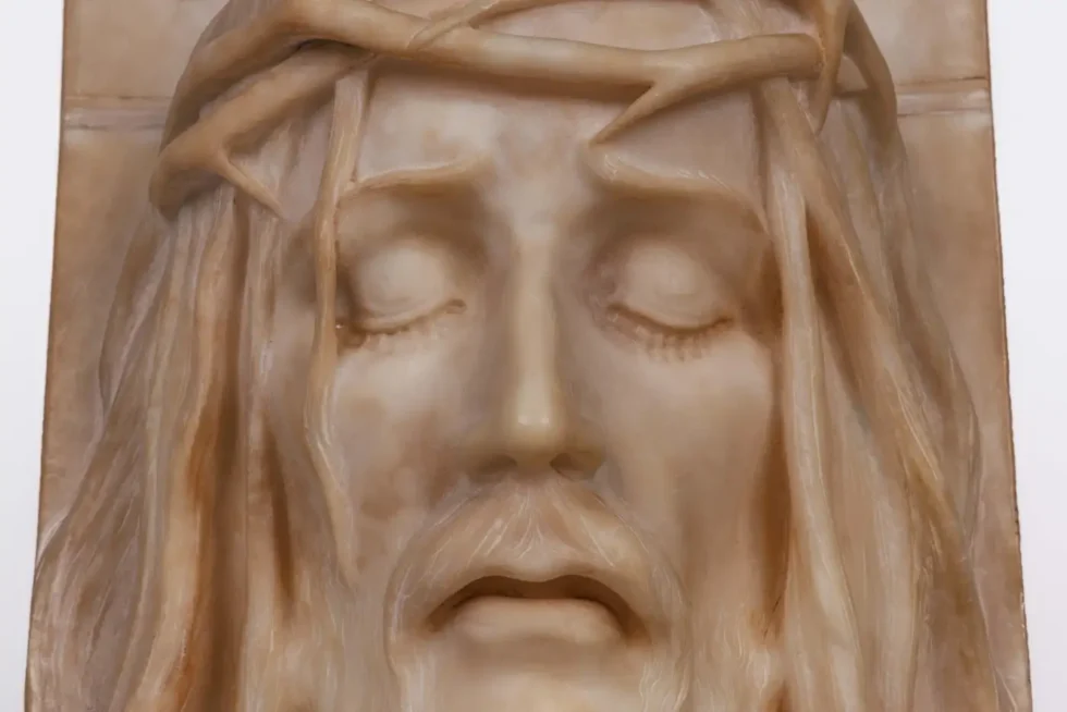 Rare and Important Italian Alabaster Bust Sculpture of Jesus Christ, C. 1860 - Image 7