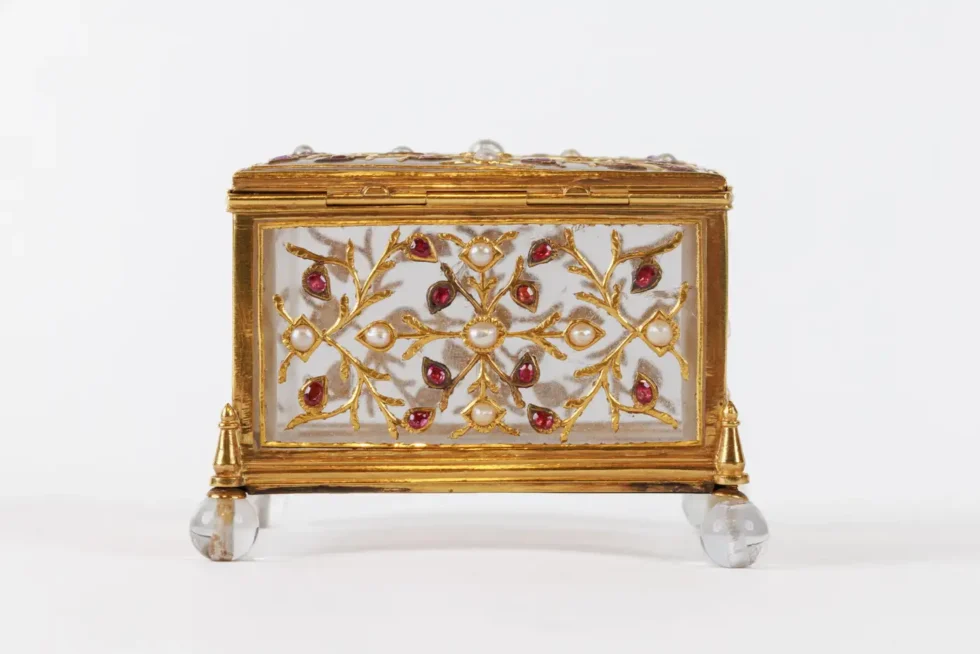 Fine Mughal Gem Set Rock Crystal and Gold Box, India, 18th Century - Image 10