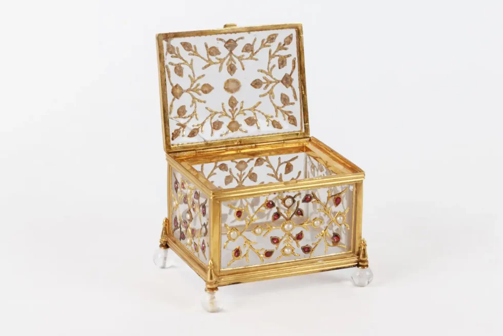 Fine Mughal Gem Set Rock Crystal and Gold Box, India, 18th Century - Image 8