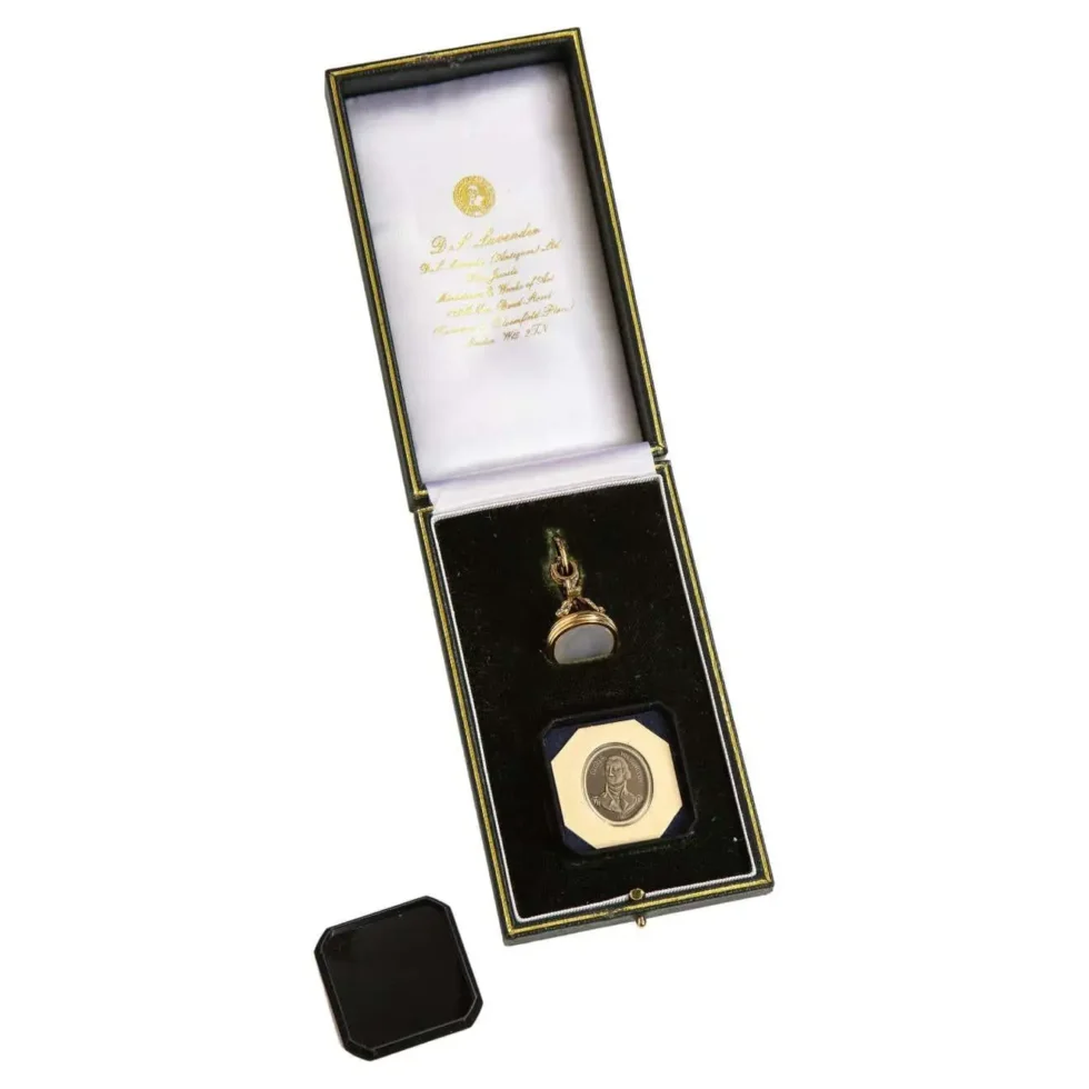 A Rare American Gold Intaglio Seal of George Washington, Early 19th Century