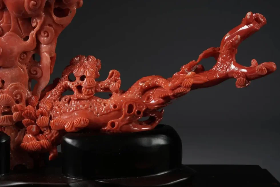 Exceptional Chinese Carved Coral Figural Group of a Guanyin Kwan Yin Phoenix - Image 5