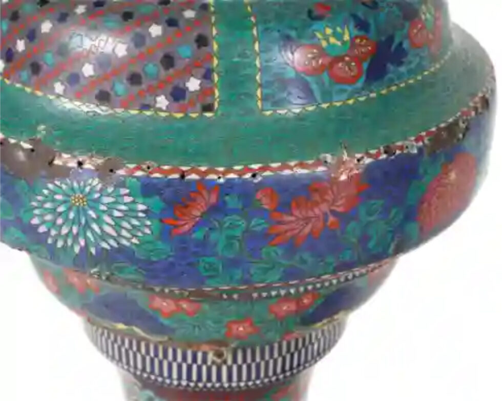 Large Pair of Japanese Cloisonne Enamel Lanterns Attributed to Kaji Tsunekichi - Image 13