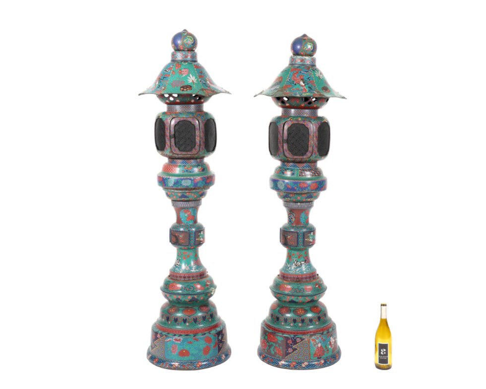 Large Pair of Japanese Cloisonne Enamel Lanterns Attributed to Kaji Tsunekichi - Image 2