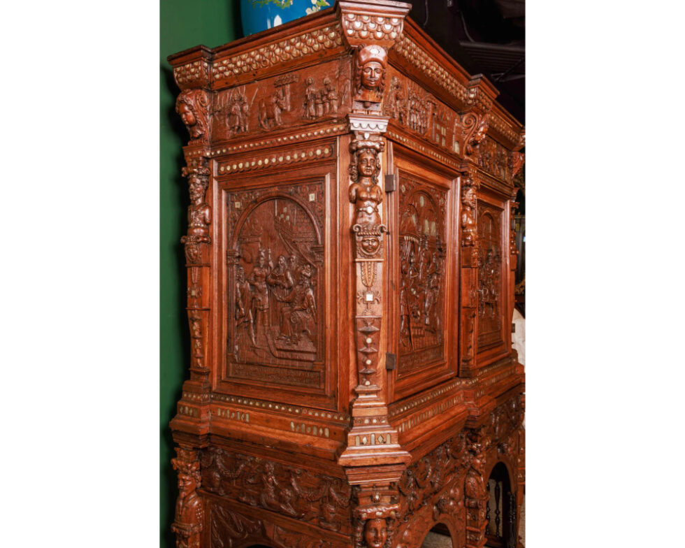 A Rare and Important Renaissance "Judaica" Carved Oak Wood Cabinet - Image 17