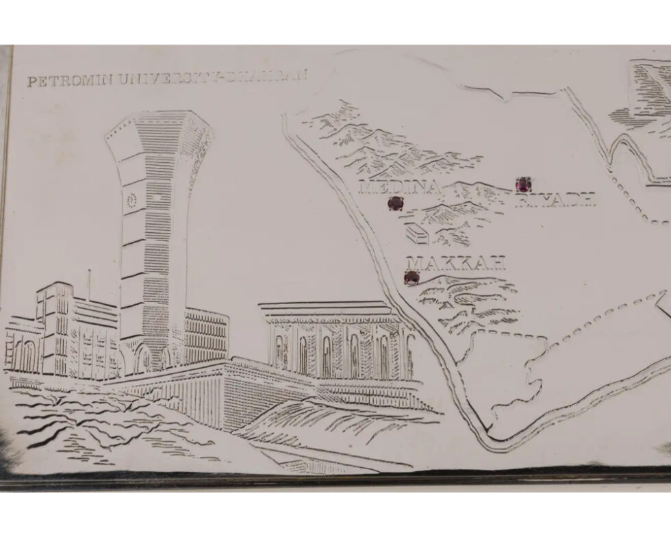 Elizabeth II Sterling Silver and Ruby Humidor Box Made for Saudi Arabia - Image 8