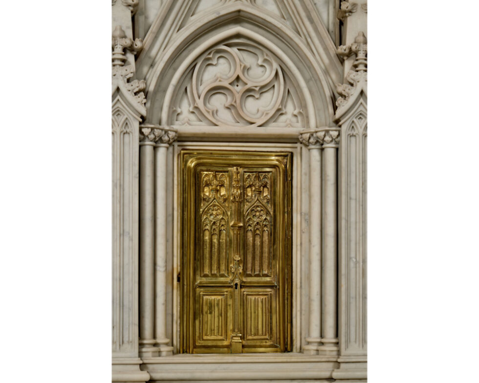 A Rare Monumental Italian Carved Carrara Marble Model of A Cathedral - Image 4
