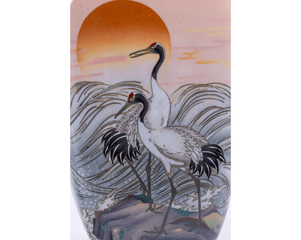 A Large Pair of Japanese Cloisonne Pink-Ground Vases Featuring Sunset and Cranes - Image 4
