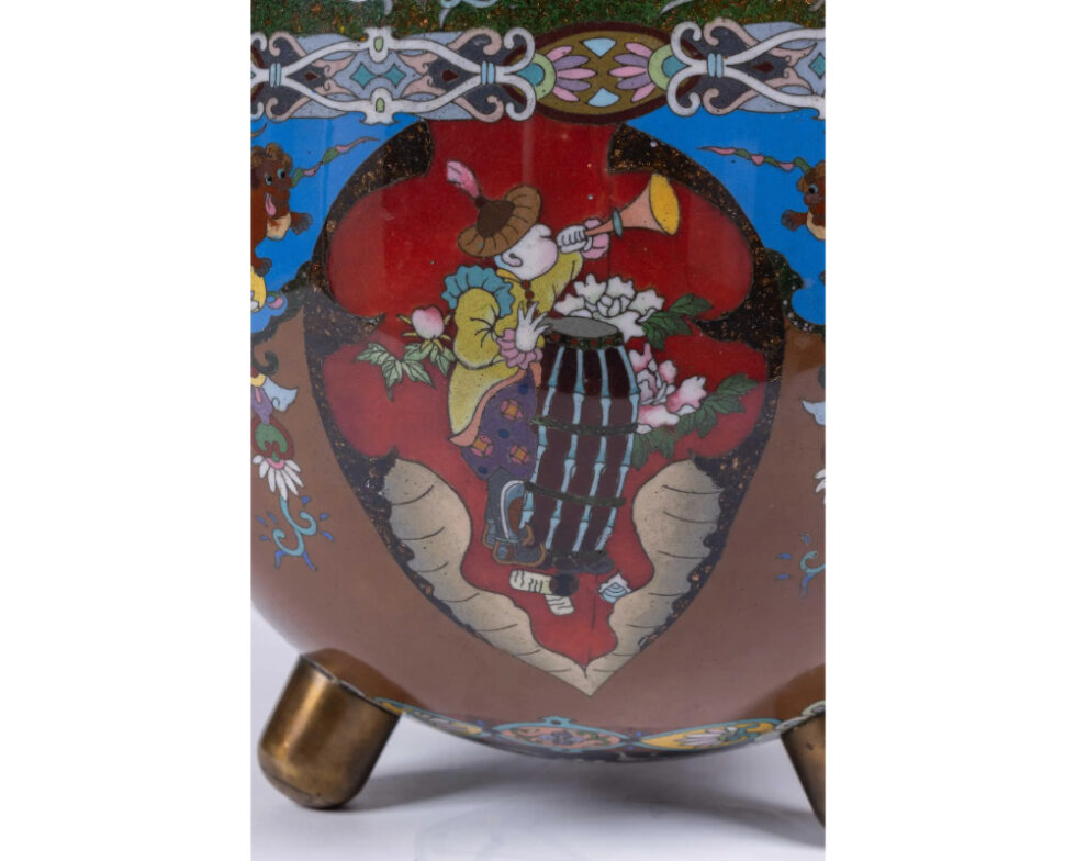 Majestic Japanese Cloisonne Enamel Covered Jar with Dragons, Theater Characters - Image 15