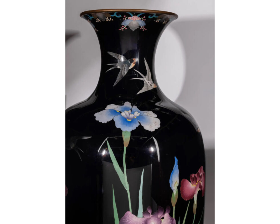Palace-Sized Japanese Cloisonne Enamel Vase Adorned with Irises and Sparrows - Image 13
