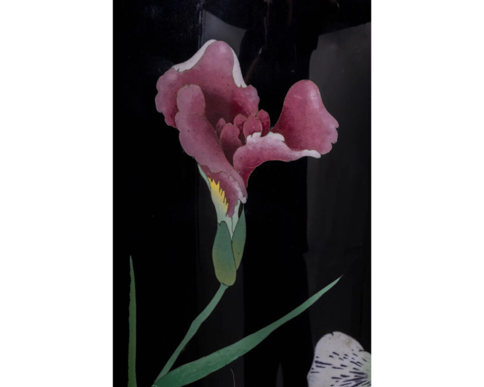 Palace-Sized Japanese Cloisonne Enamel Vase Adorned with Irises and Sparrows - Image 18