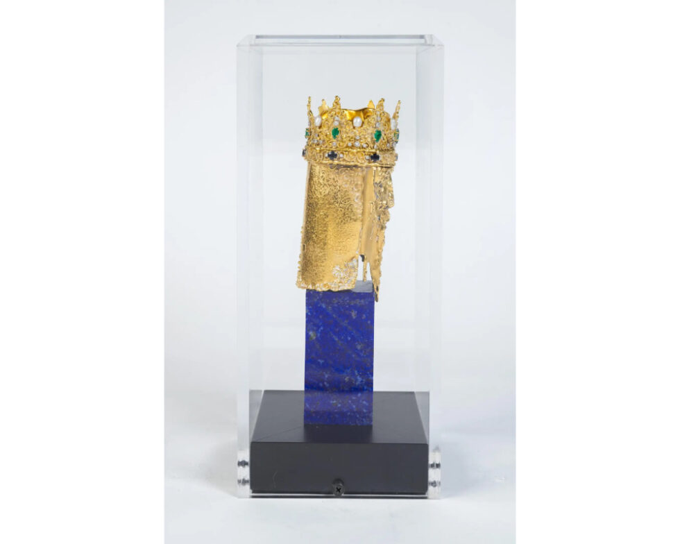 An 18K Gold and Gem Set Bust of a King, by George Weil London - Image 4
