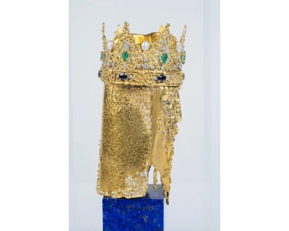 An 18K Gold and Gem Set Bust of a King, by George Weil London - Image 5