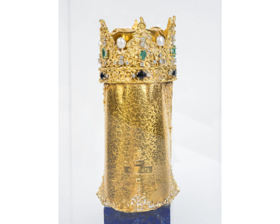 An 18K Gold and Gem Set Bust of a King, by George Weil London - Image 8