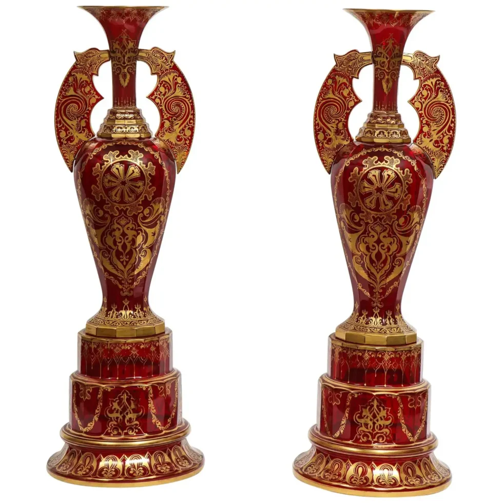 A monumental pair of ruby red gilt Bohemian "Alhambra" cut glass vases on stands, circa 1910 - Image 20