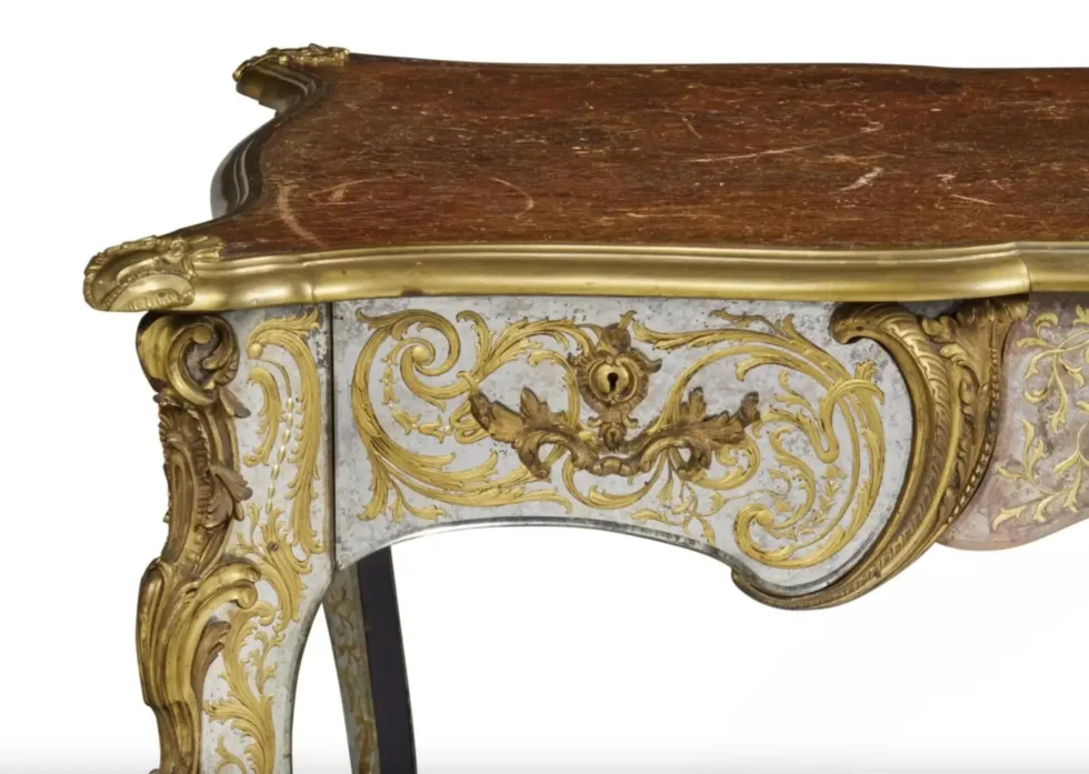 The Duke and Duchess of Windsor - An Exquisite Ormolu and Églomisé Bureau Plat - Image 3