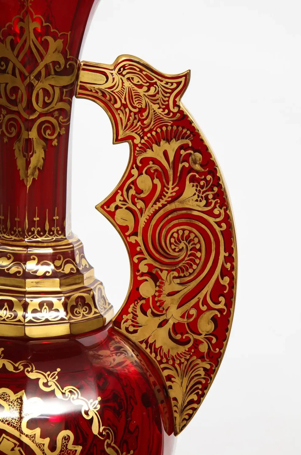 A monumental pair of ruby red gilt Bohemian "Alhambra" cut glass vases on stands, circa 1910 - Image 10