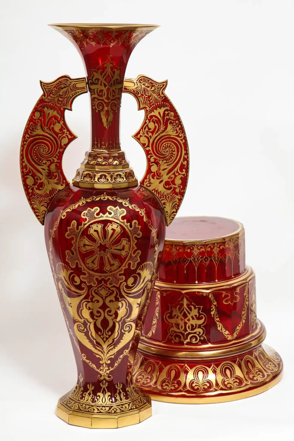 A monumental pair of ruby red gilt Bohemian "Alhambra" cut glass vases on stands, circa 1910 - Image 8