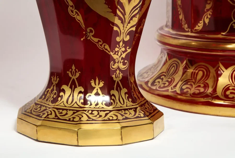A monumental pair of ruby red gilt Bohemian "Alhambra" cut glass vases on stands, circa 1910 - Image 5