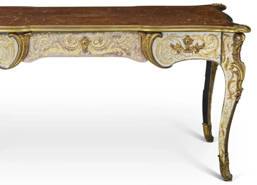 The Duke and Duchess of Windsor - An Exquisite Ormolu and Églomisé Bureau Plat - Image 4
