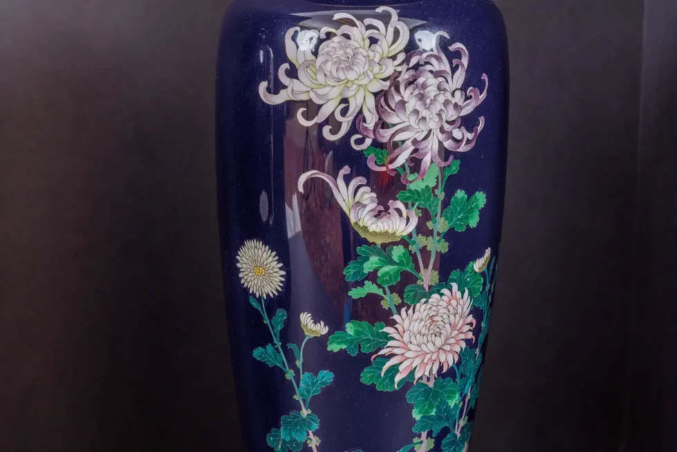 An Exquisite Pair Of Japanese Cloisonné Enamel Vases with Chrysanthemum Blossoms - Image 5