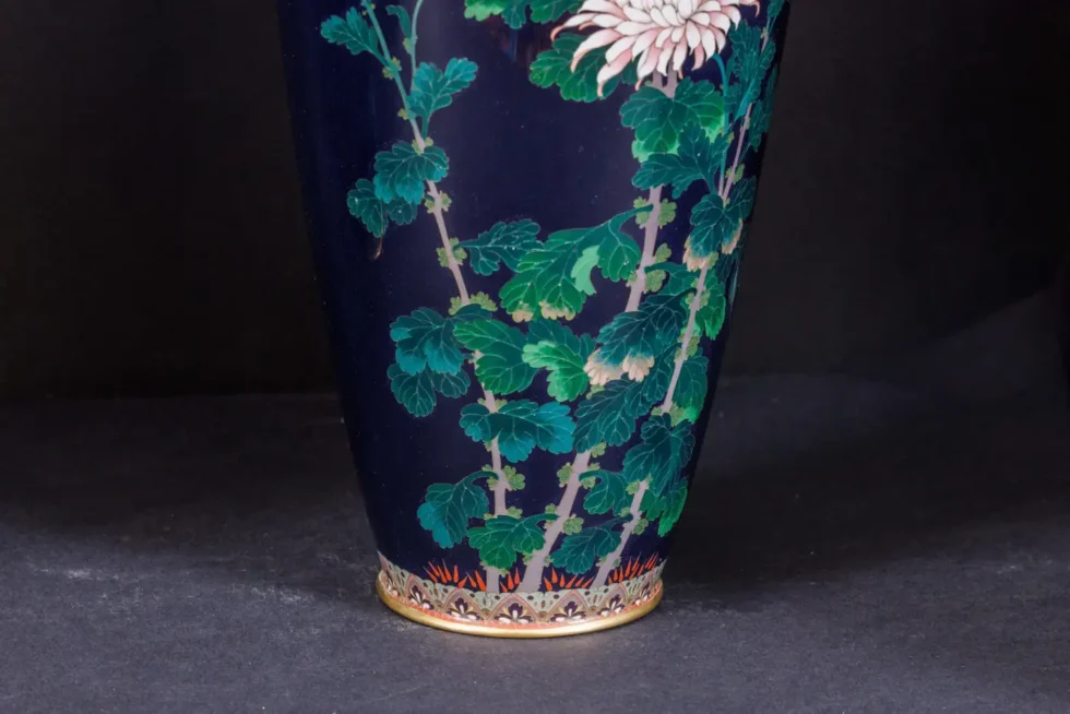 An Exquisite Pair Of Japanese Cloisonné Enamel Vases with Chrysanthemum Blossoms - Image 6
