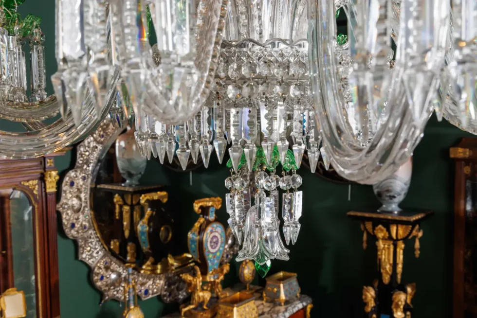 Cristalleries De Baccarat, a Large French Green and Clear Cut-Crystal Chandelier - Image 6