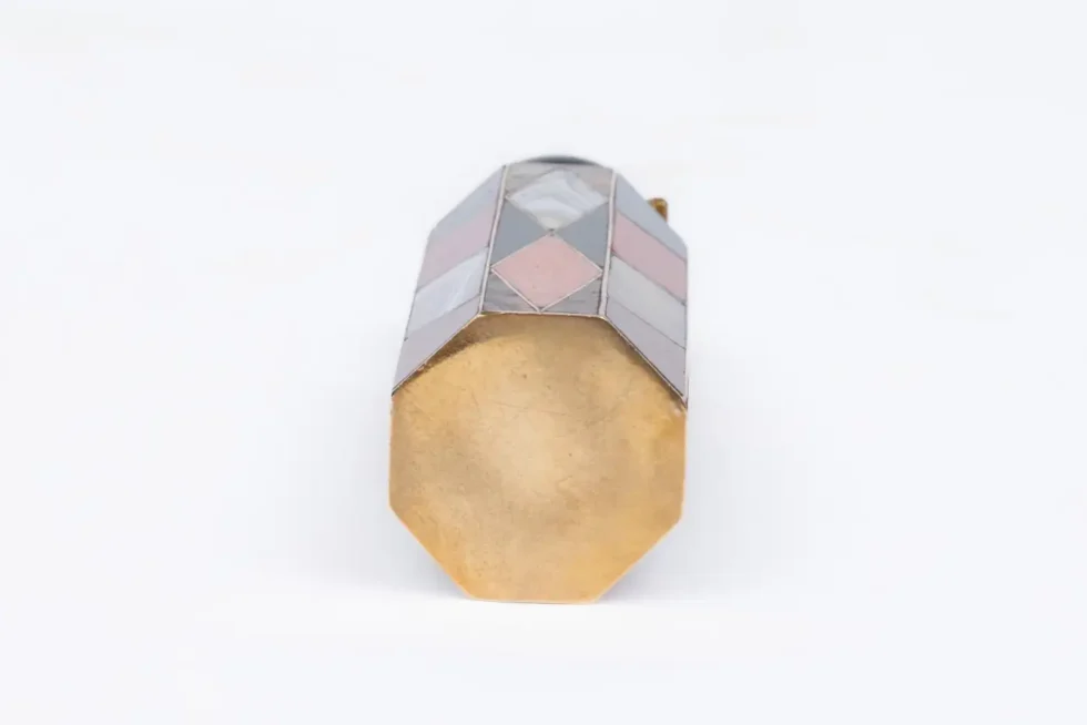 Exquisite Victorian English Gold and Scottish Agate Perfume Bottle, Circa 1870 - Image 5