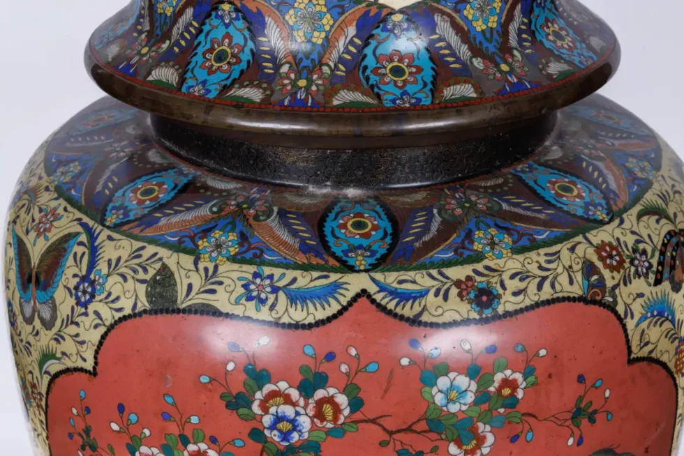 A Palatial Meiji Cloisonné Pink & Yellow Enamel Covered Jar with Butterflies - Image 3