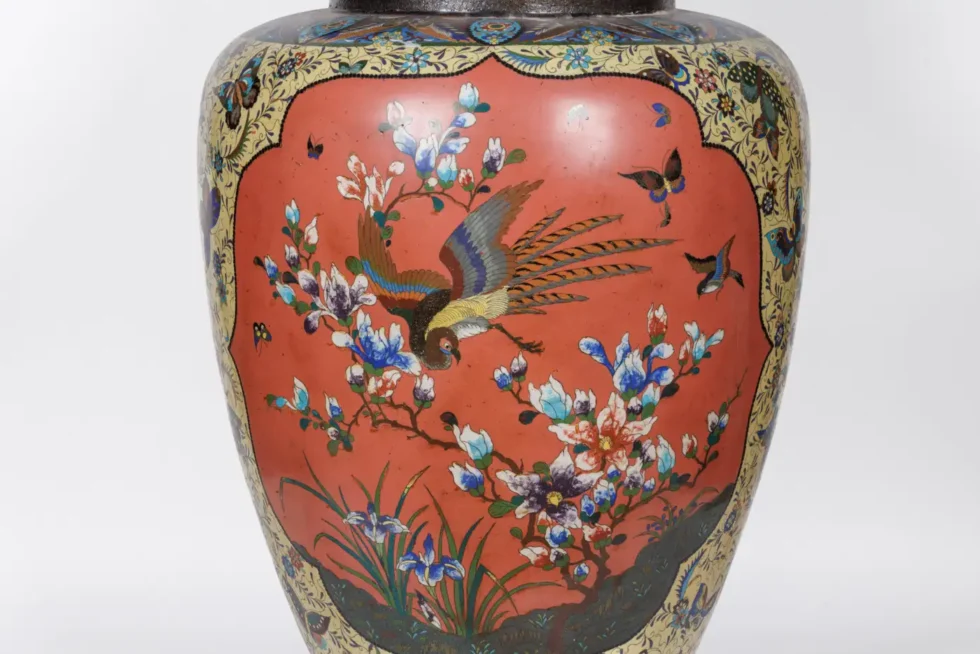 A Palatial Meiji Cloisonné Pink & Yellow Enamel Covered Jar with Butterflies - Image 8