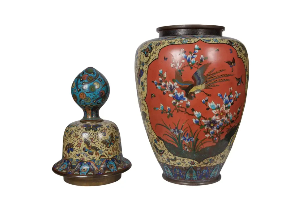 A Palatial Meiji Cloisonné Pink & Yellow Enamel Covered Jar with Butterflies - Image 9