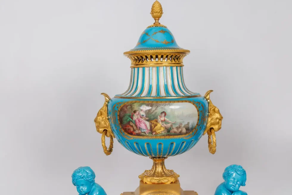 A Monumental and Exceptional French Ormolu and Turquoise Sevres Porcelain Clock - Image 12