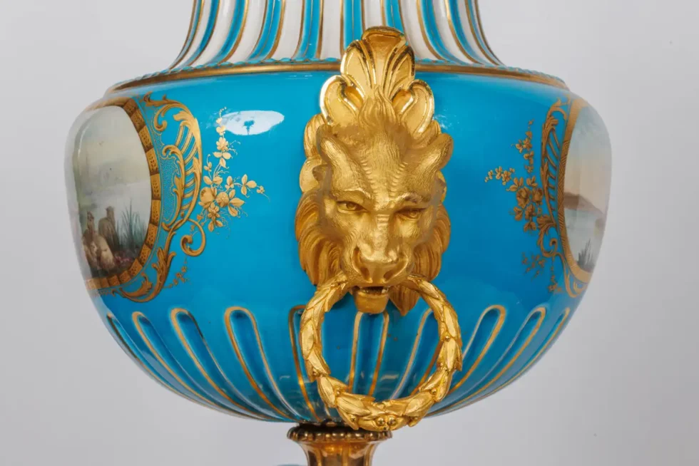 A Monumental and Exceptional French Ormolu and Turquoise Sevres Porcelain Clock - Image 8