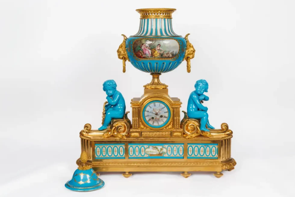 A Monumental and Exceptional French Ormolu and Turquoise Sevres Porcelain Clock - Image 4