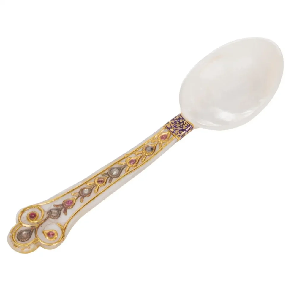 A Rare Mughal Indian Gold and Enamel Mother of Pearl Spoon with Diamonds