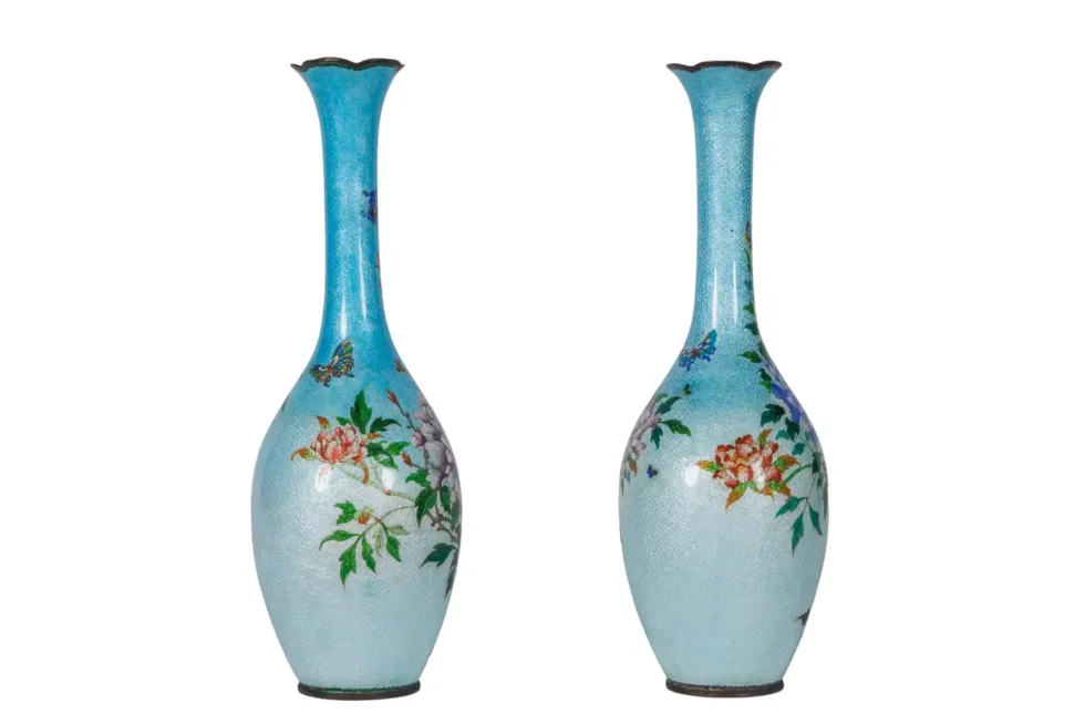 An Exquisite and Large Pair of Meiji Japanese Ginbari Cloisonne Enamel Vases - Image 3