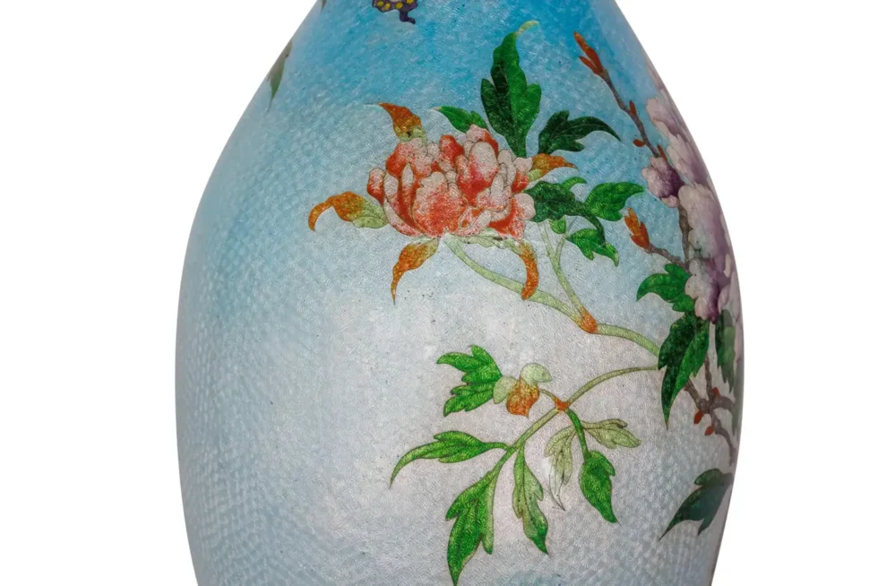 An Exquisite and Large Pair of Meiji Japanese Ginbari Cloisonne Enamel Vases - Image 10