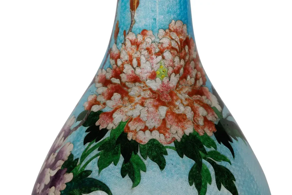 An Exquisite and Large Pair of Meiji Japanese Ginbari Cloisonne Enamel Vases - Image 13