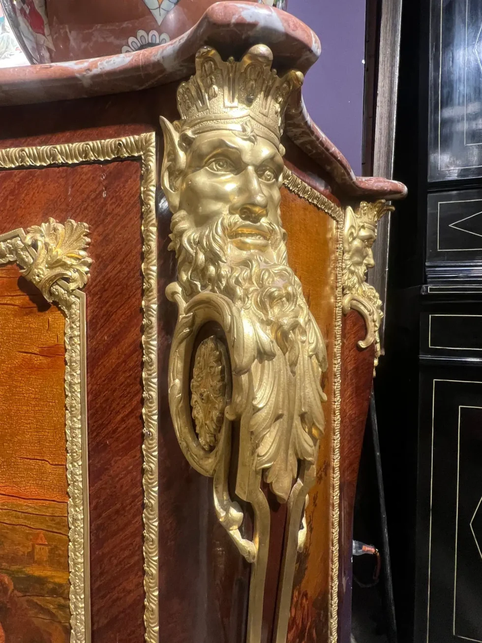 An Exceptional French Ormolu and Vernis Martin Kingwood Commode, Dasson - Image 8