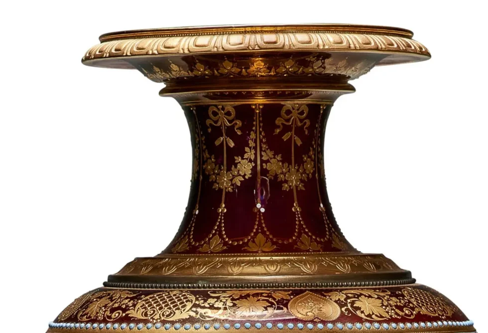 An Exceptional Berlin KPM Iridescent Jeweled Porcelain Vase "The Spring Dance" - Image 5