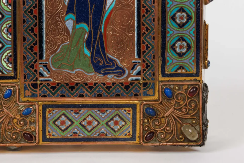An Exceptional American Caldwell "Renaissance Style" Bronze and Enamel Humidor - Image 5